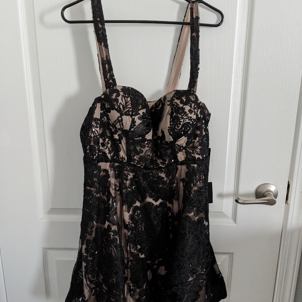 NWT Lulu's black sequin dress